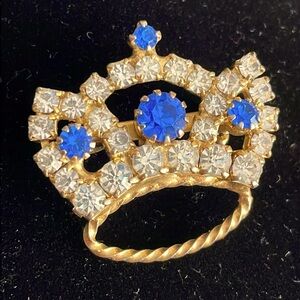 Vintage brooch gold tone